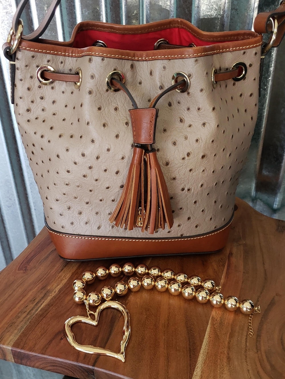 NWOT DOONEY AND BOURKE Taupe Ostrich-Texture Bucket Bag with Tan Trim
